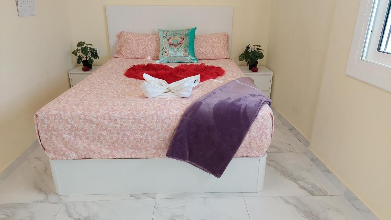 הוילה סנט אסטב ססרובירס Relax House Barcelone מראה חיצוני תמונה