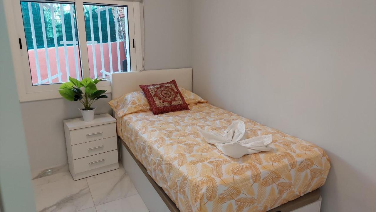 הוילה סנט אסטב ססרובירס Relax House Barcelone מראה חיצוני תמונה