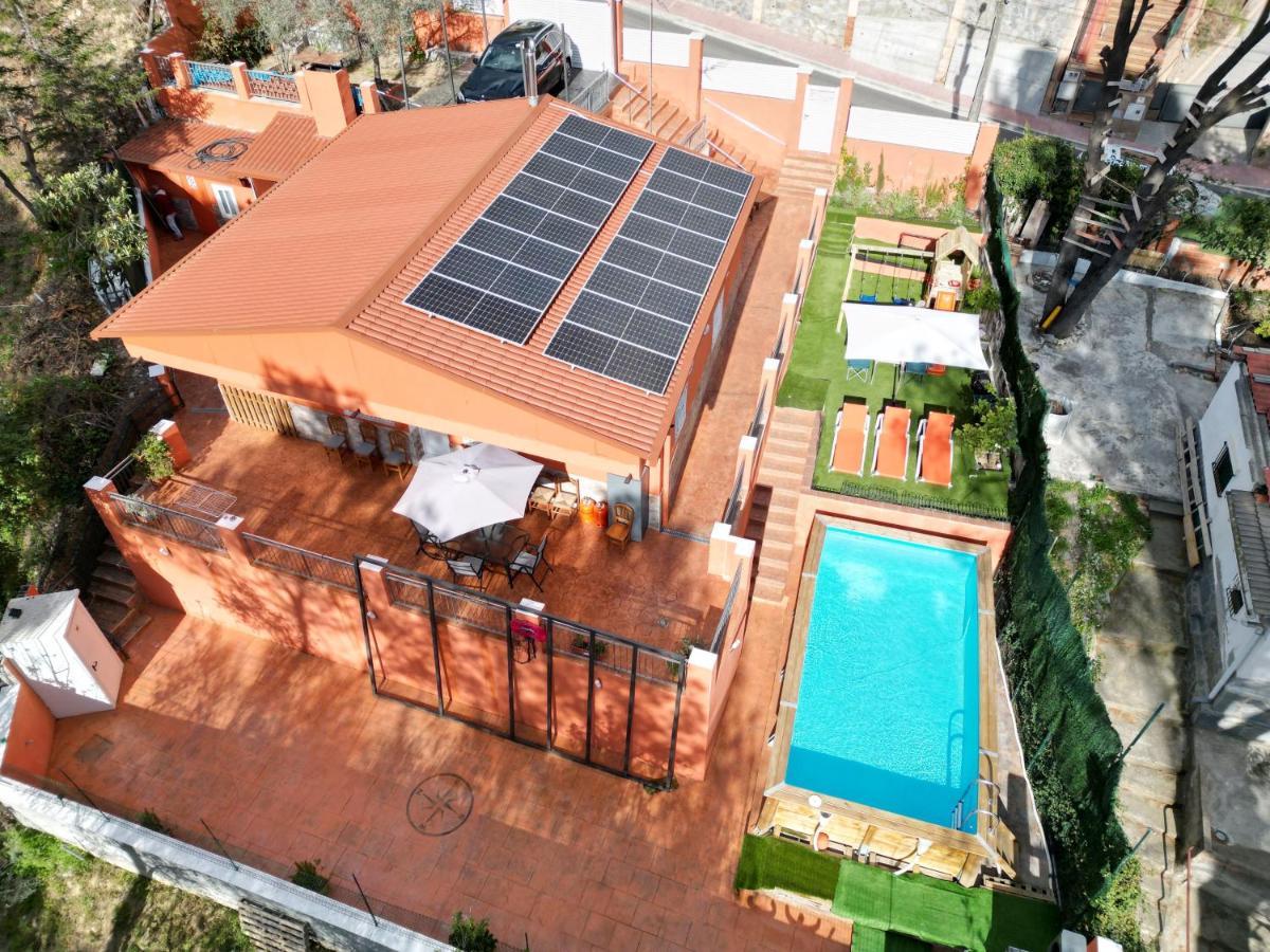 הוילה סנט אסטב ססרובירס Relax House Barcelone מראה חיצוני תמונה