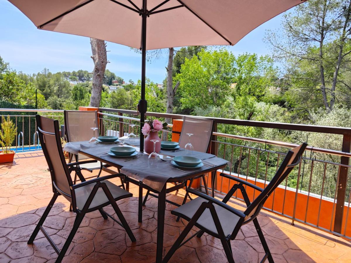 הוילה סנט אסטב ססרובירס Relax House Barcelone מראה חיצוני תמונה