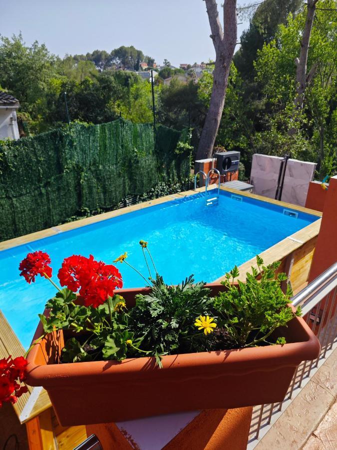 הוילה סנט אסטב ססרובירס Relax House Barcelone מראה חיצוני תמונה