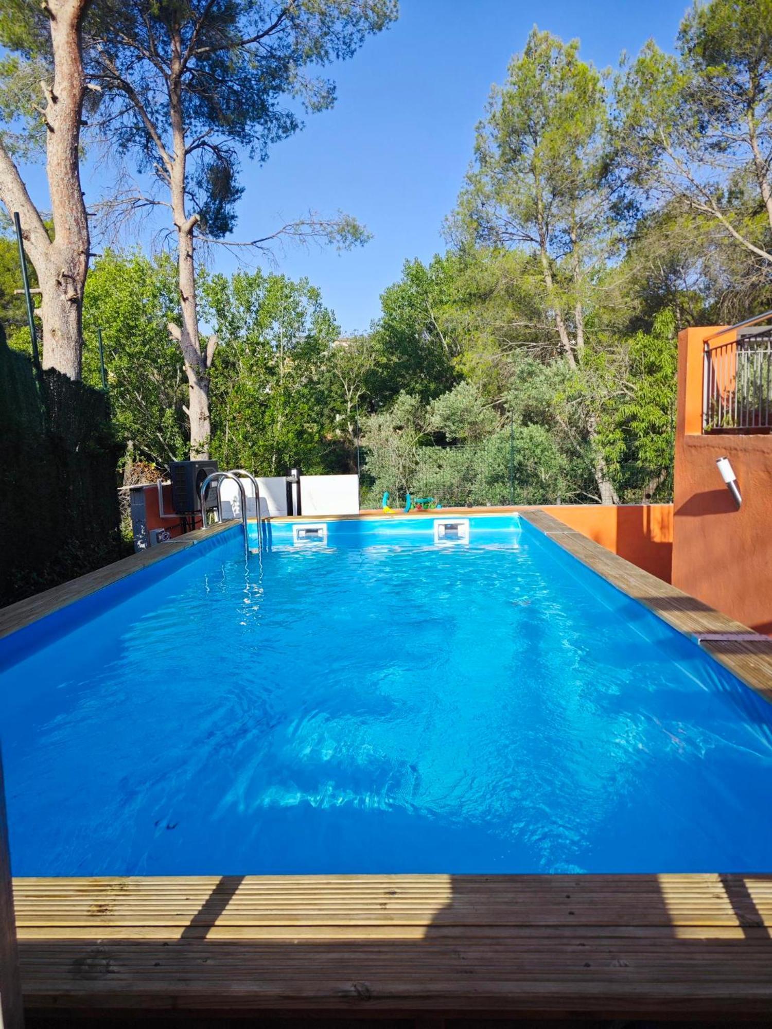 הוילה סנט אסטב ססרובירס Relax House Barcelone מראה חיצוני תמונה