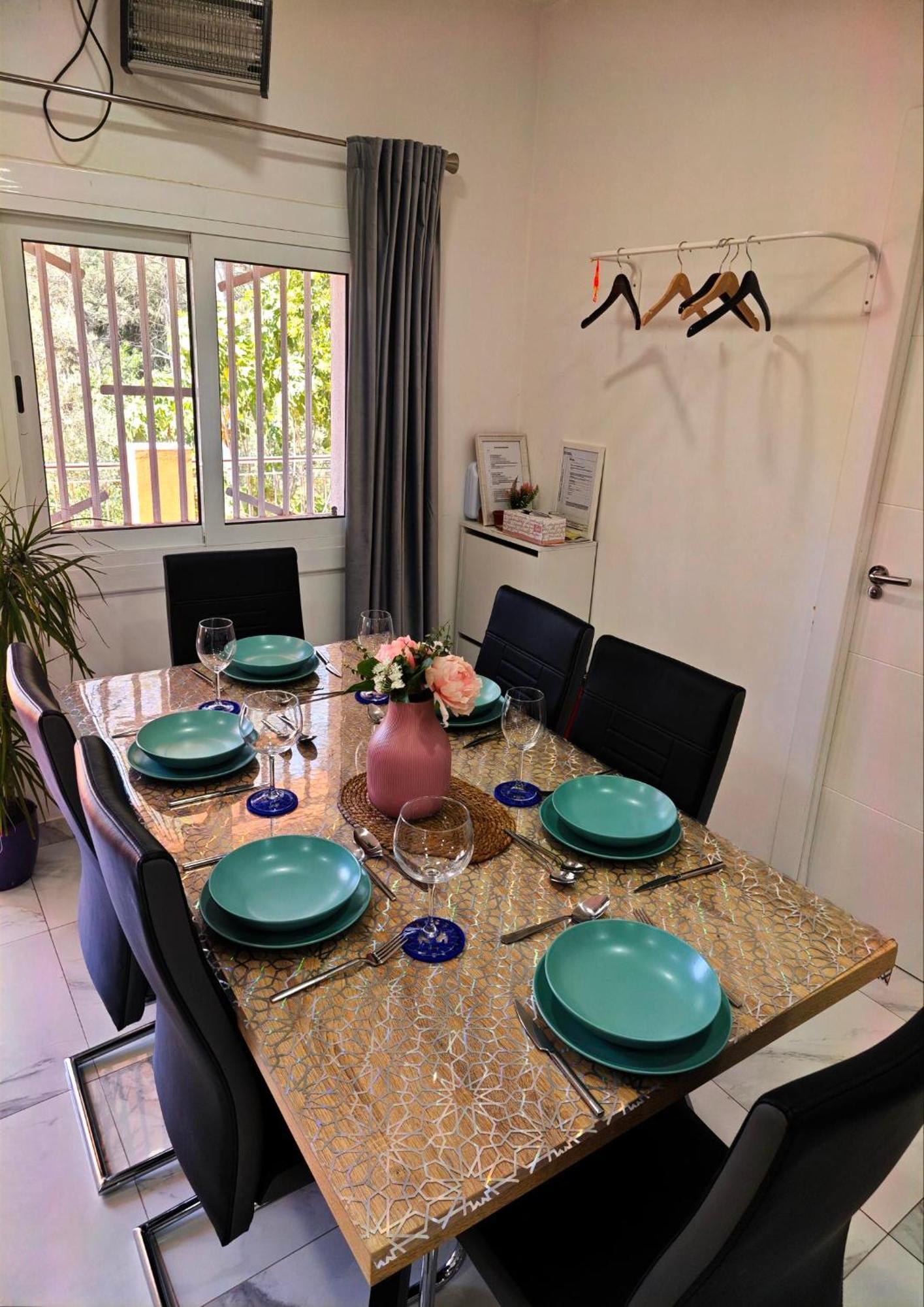 הוילה סנט אסטב ססרובירס Relax House Barcelone מראה חיצוני תמונה