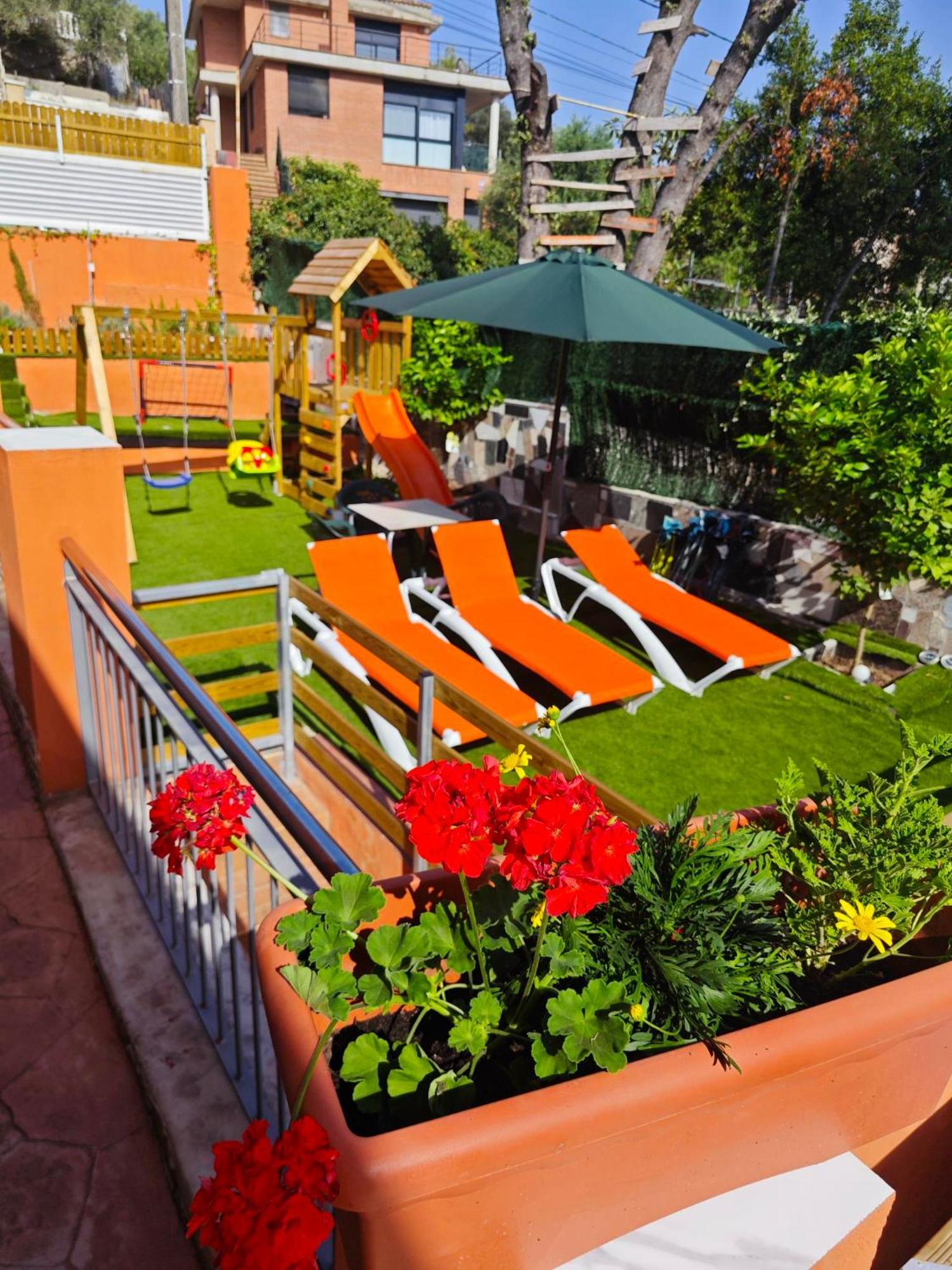 הוילה סנט אסטב ססרובירס Relax House Barcelone מראה חיצוני תמונה