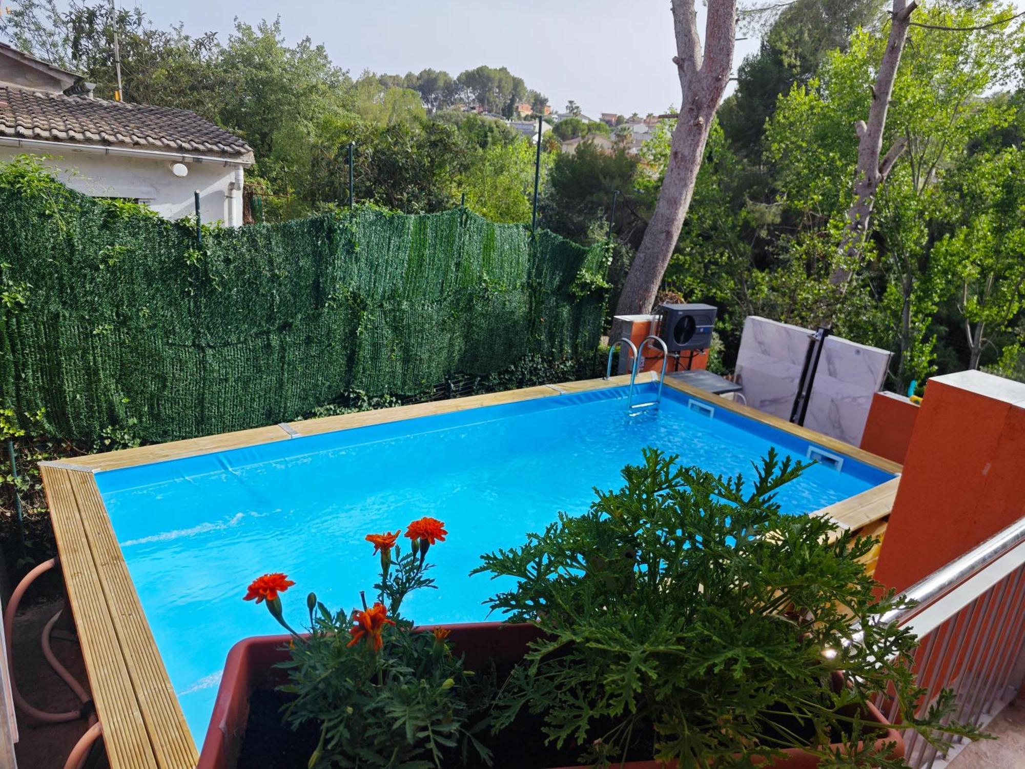 הוילה סנט אסטב ססרובירס Relax House Barcelone מראה חיצוני תמונה