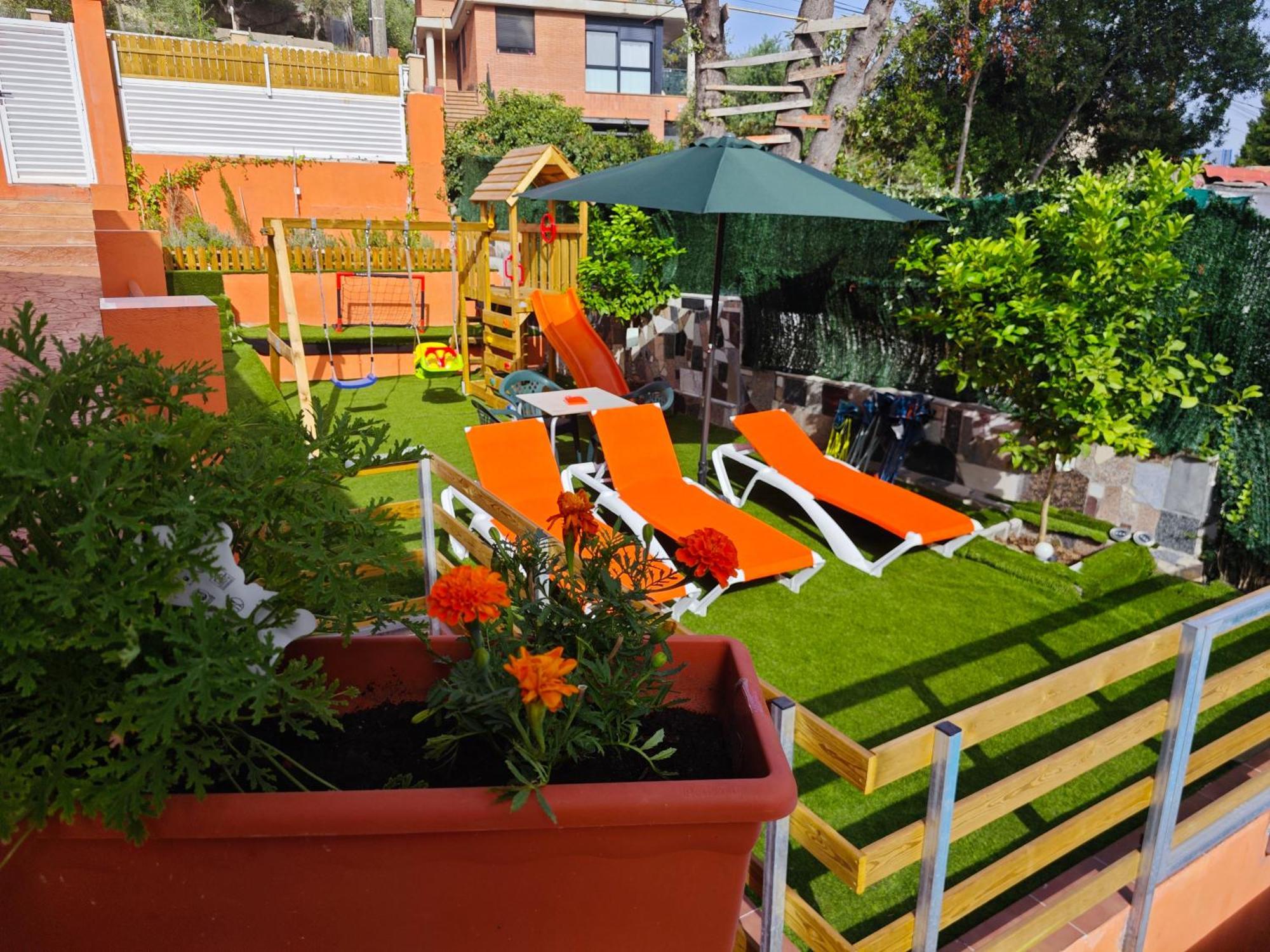 הוילה סנט אסטב ססרובירס Relax House Barcelone מראה חיצוני תמונה